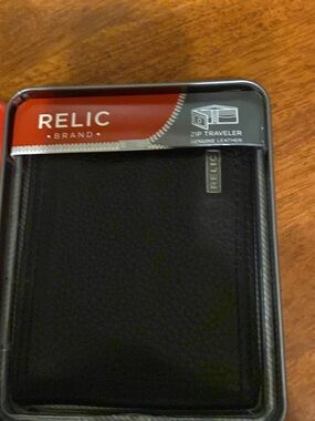 Relic Black Pebbled Leather Zip Traveler Wallet
